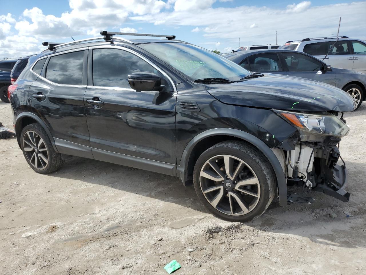 2017 NISSAN ROGUE SPOR - Image 4