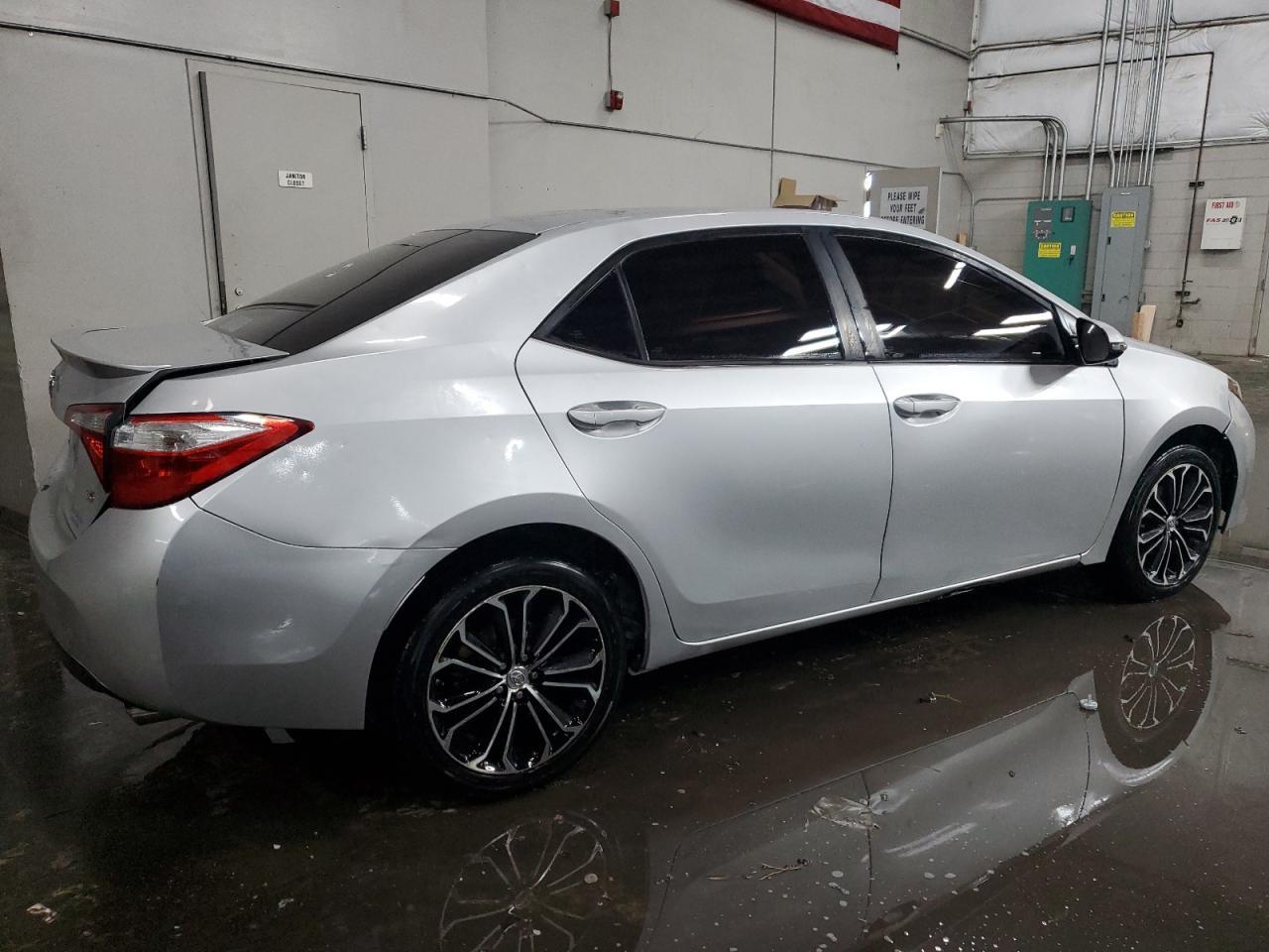 2015 TOYOTA COROLLA L - Image 3