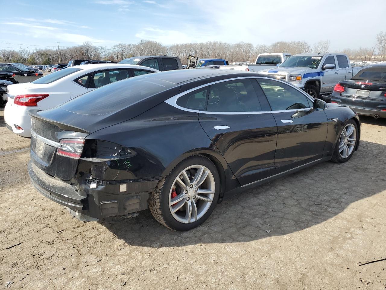 2015 TESLA MODEL S P8 - Image 3