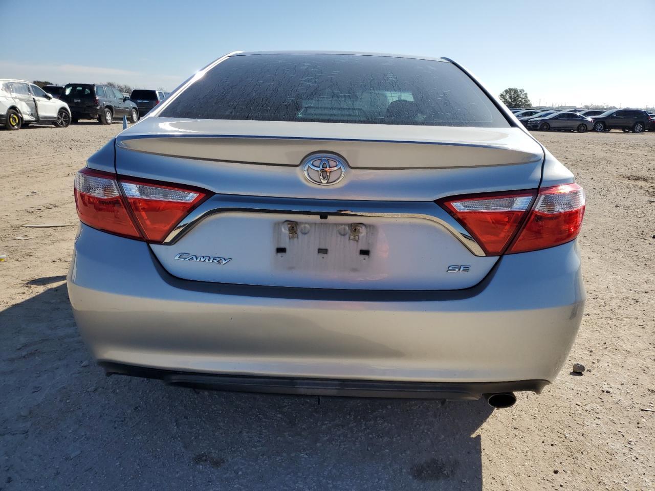 2017 TOYOTA CAMRY LE - Фото 6