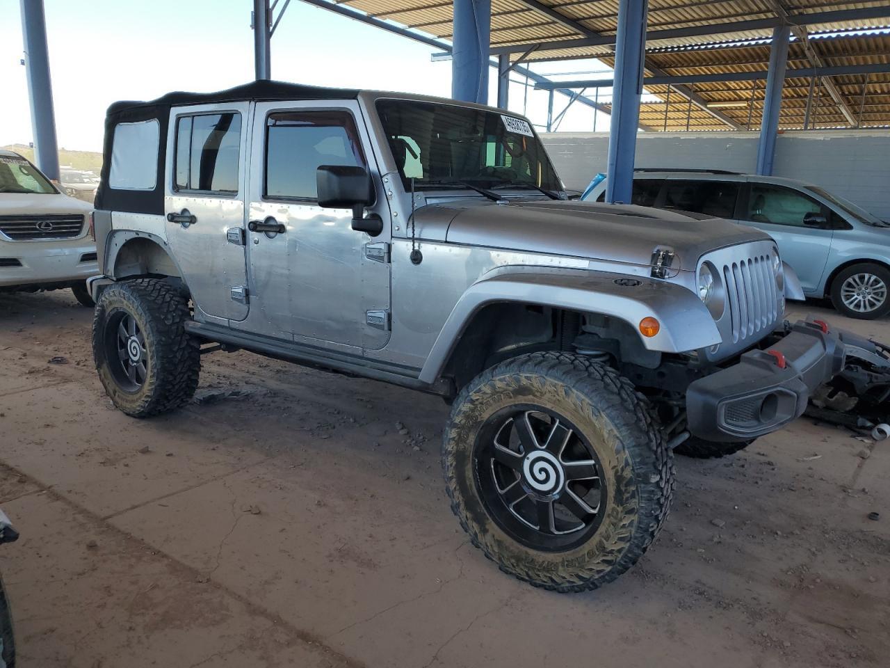 2015 JEEP WRANGLER U - Фото 4