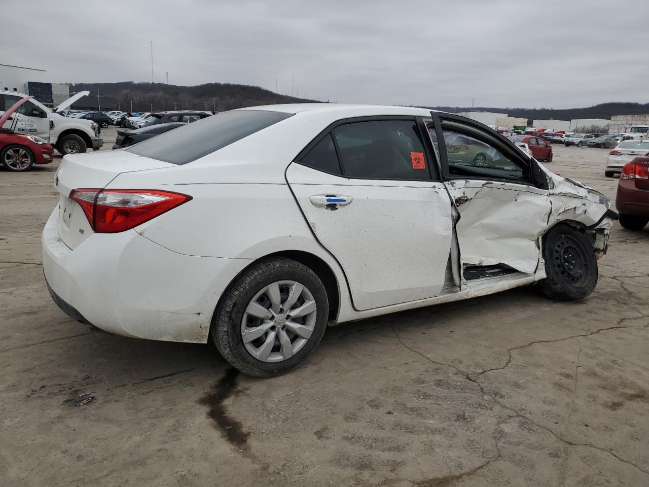 2016 TOYOTA COROLLA L - Фото 3