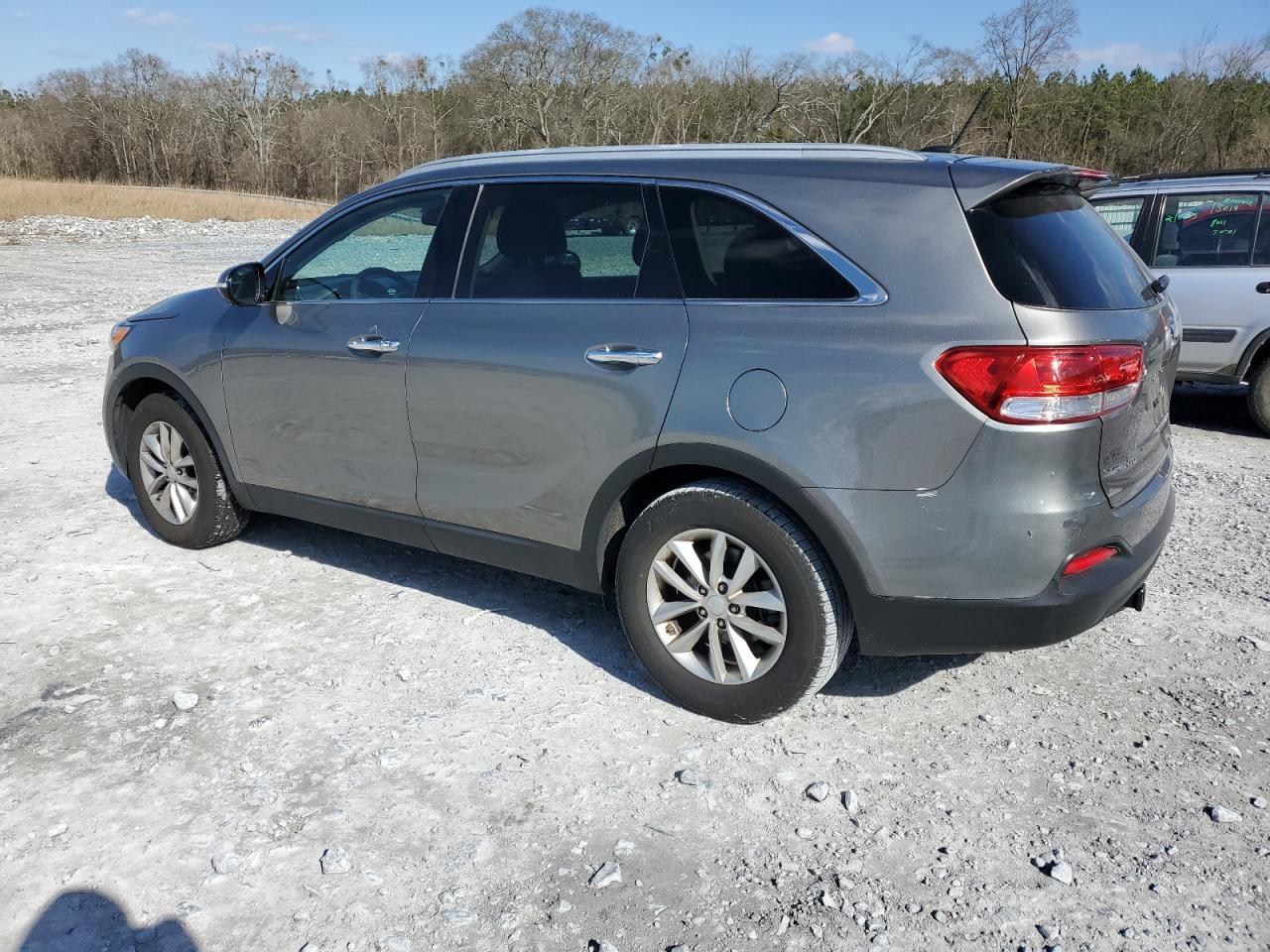 2017 KIA SORENTO LX - Image 2