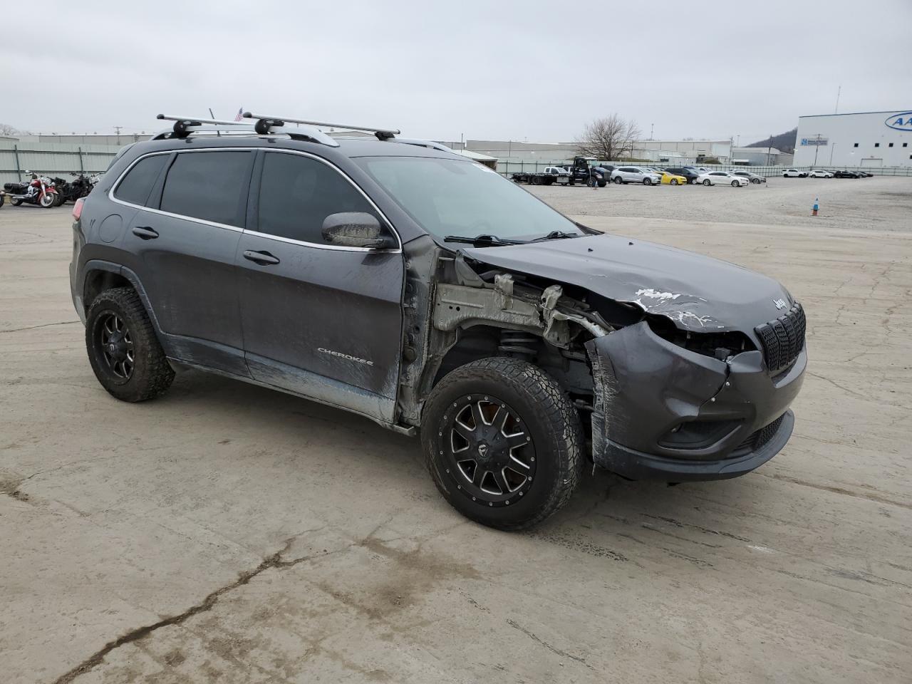 2019 JEEP CHEROKEE L - Image 4