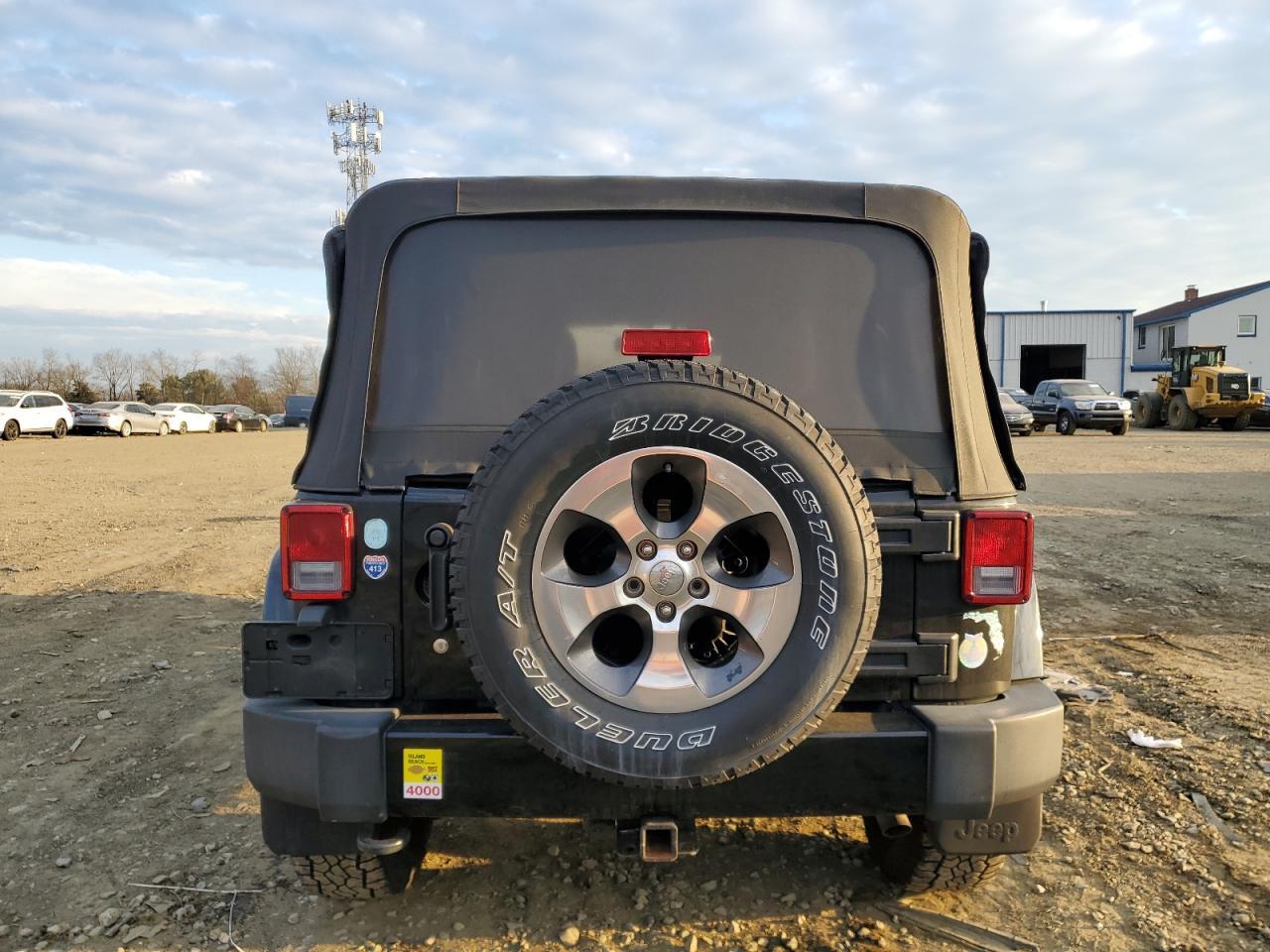 2017 JEEP WRANGLER U - Image 6