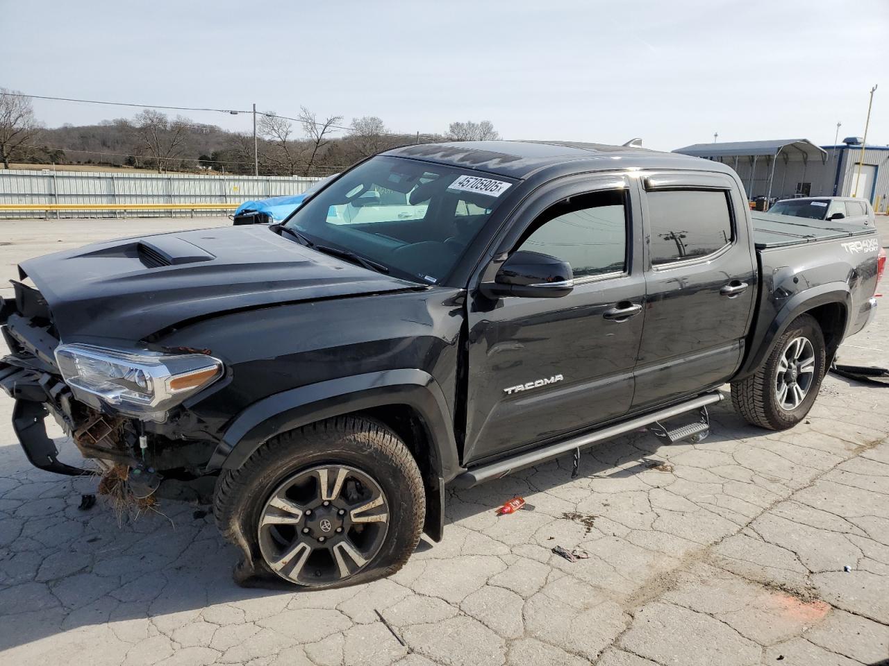 2017 TOYOTA TACOMA DOU
