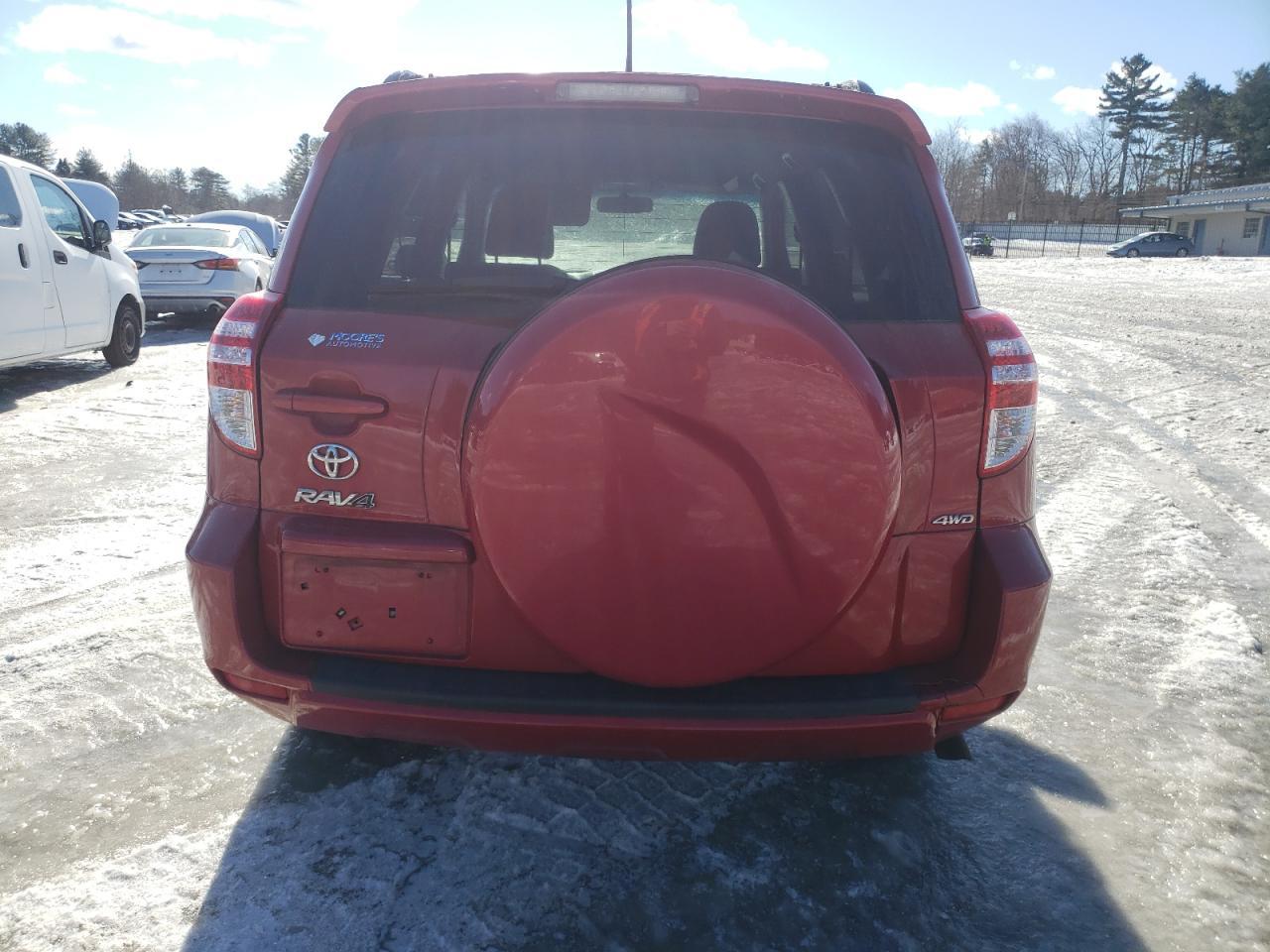 2011 TOYOTA RAV4 - Image 6