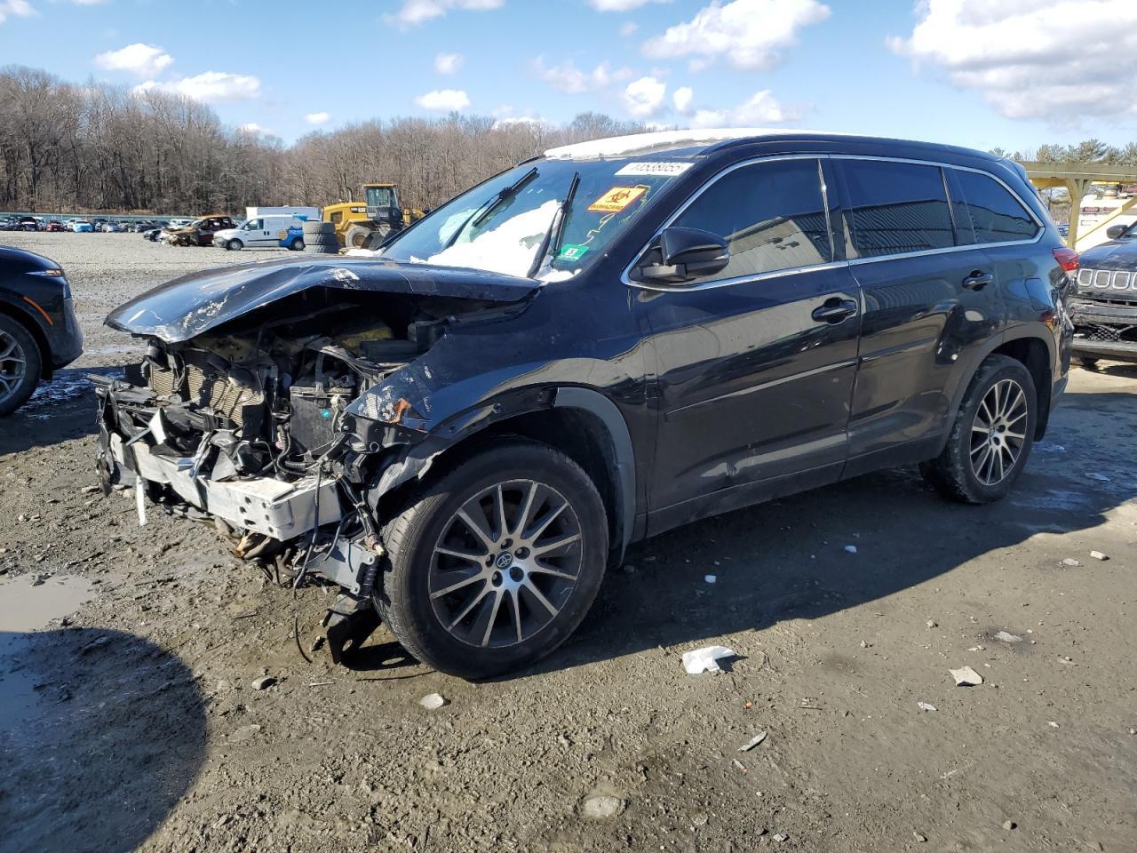 2018 TOYOTA HIGHLANDER