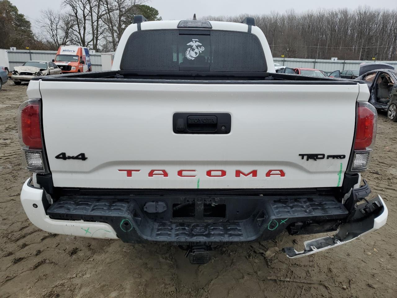 2018 TOYOTA TACOMA DOU - Фото 6
