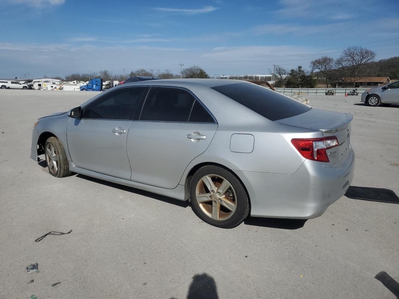2014 TOYOTA CAMRY L - Image 2
