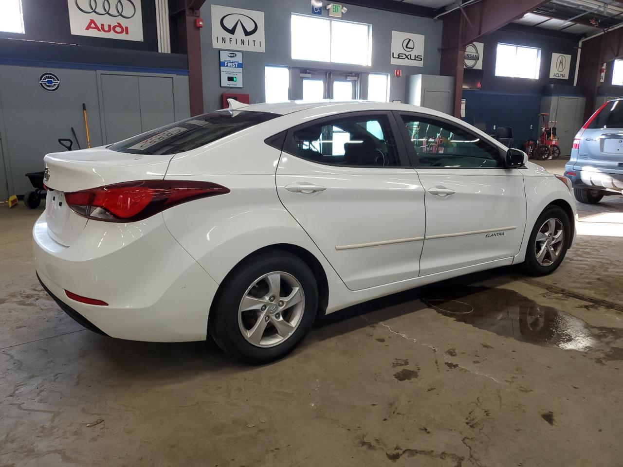 2015 HYUNDAI ELANTRA SE - Фото 3