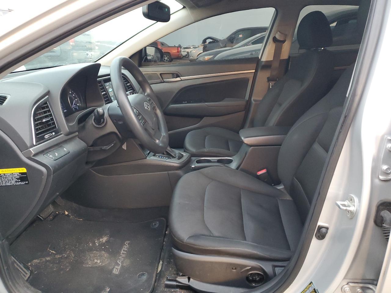 2018 HYUNDAI ELANTRA SE - Фото 7
