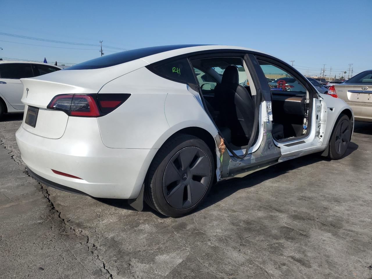 2023 TESLA MODEL 3 - Фото 3