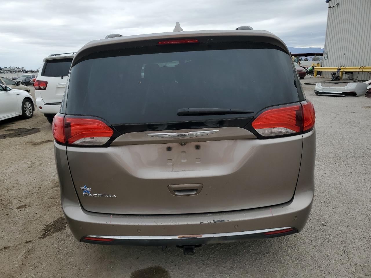 2017 CHRYSLER PACIFICA T - Image 6