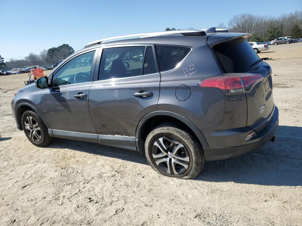 2016 TOYOTA RAV4 LE - Фото 2