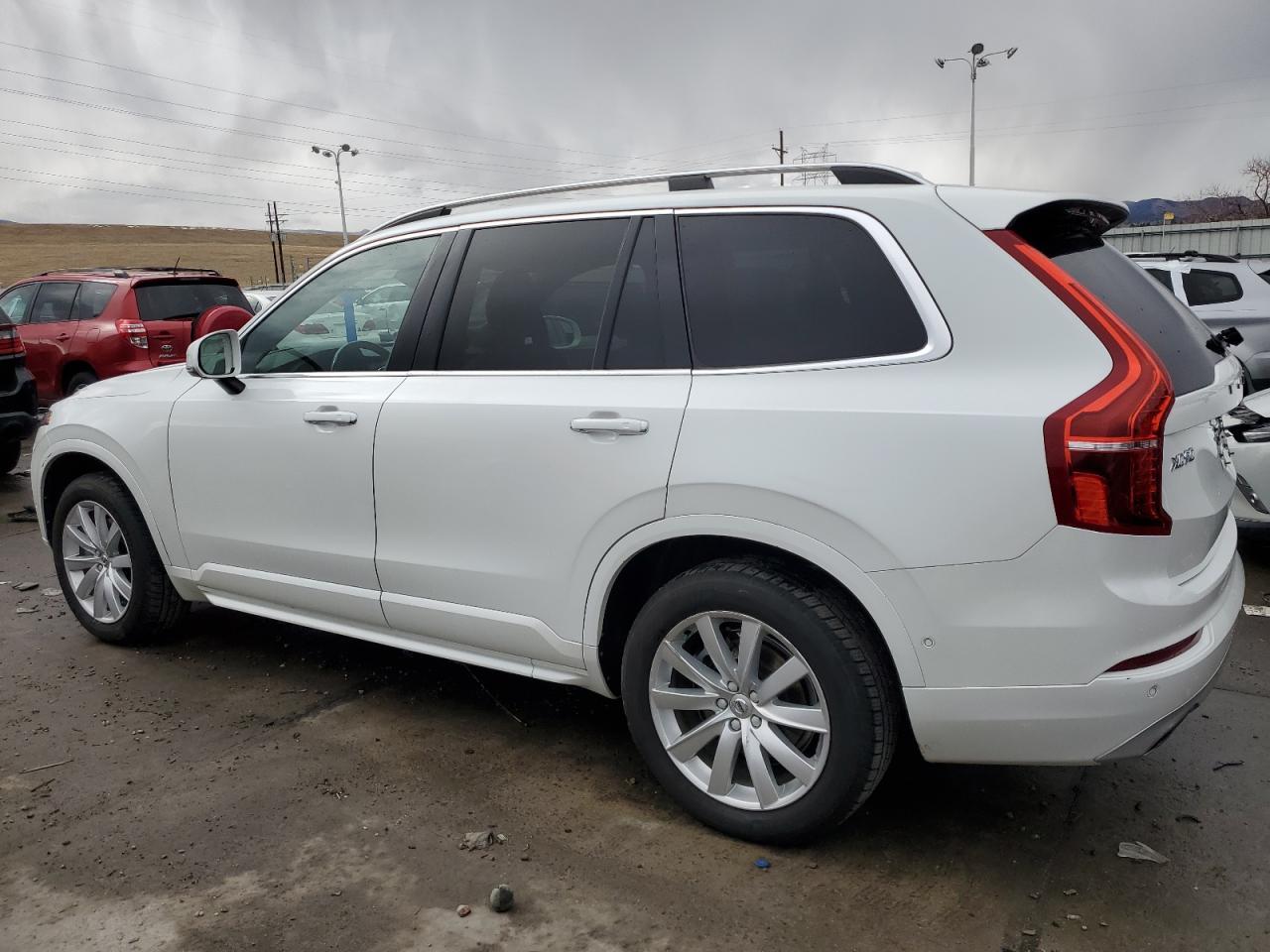 2016 VOLVO XC90 T6 - Фото 2