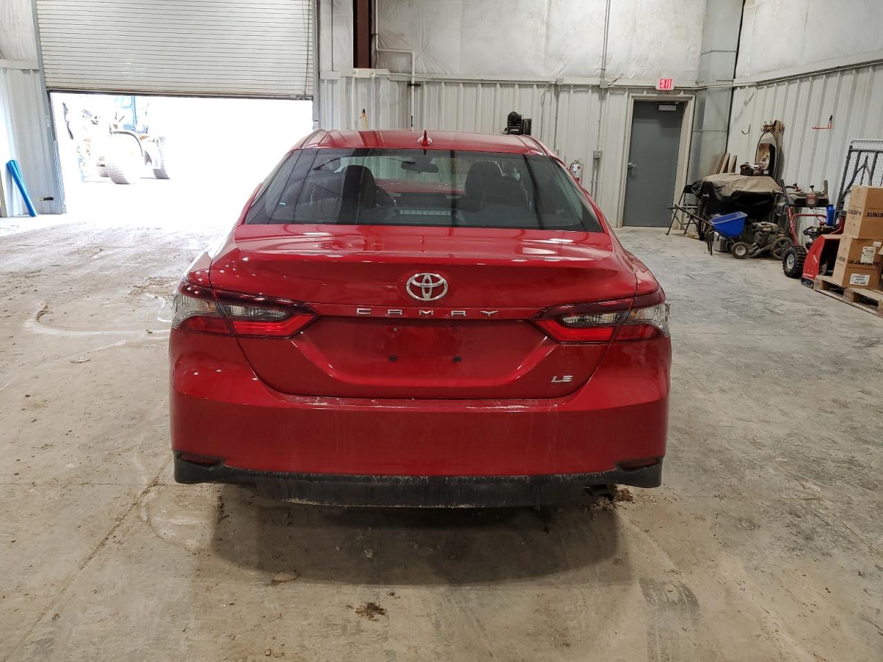 2023 TOYOTA CAMRY LE - Фото 6