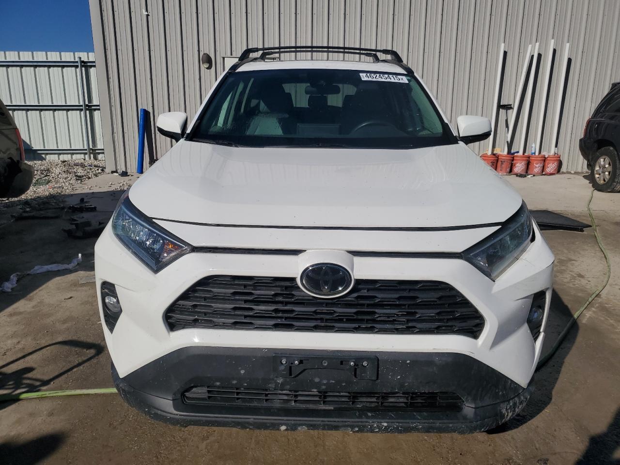2019 TOYOTA RAV4 XLE P - Фото 5