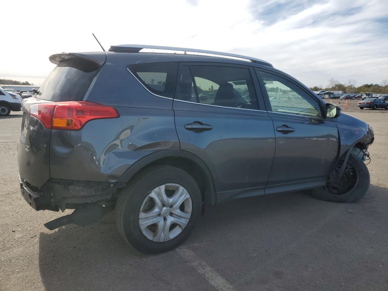 2015 TOYOTA RAV4 LE - Image 3