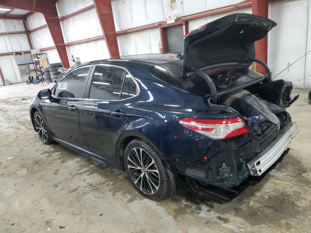 2020 TOYOTA CAMRY SE - Image 2