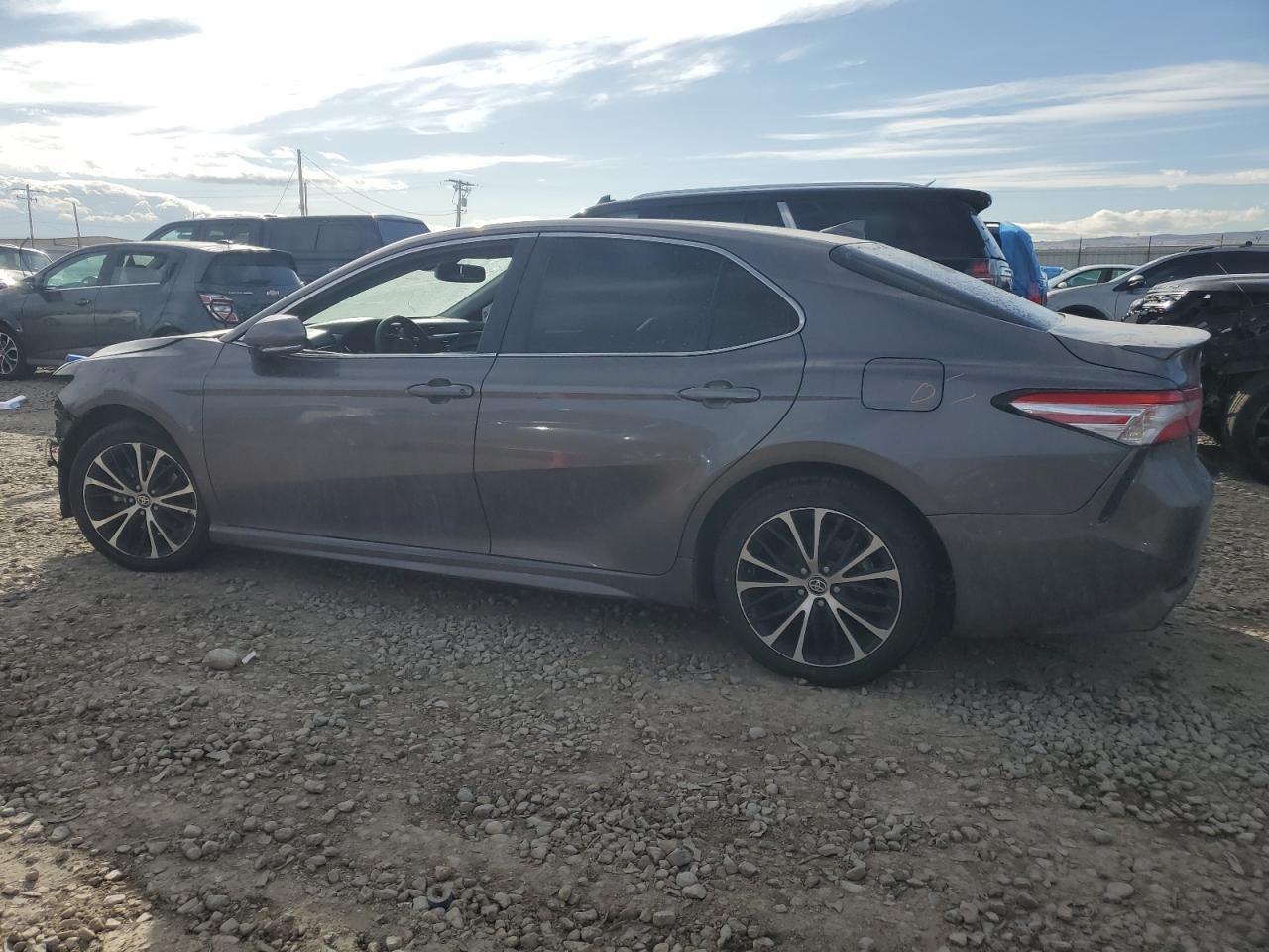 2020 TOYOTA CAMRY SE - Image 2