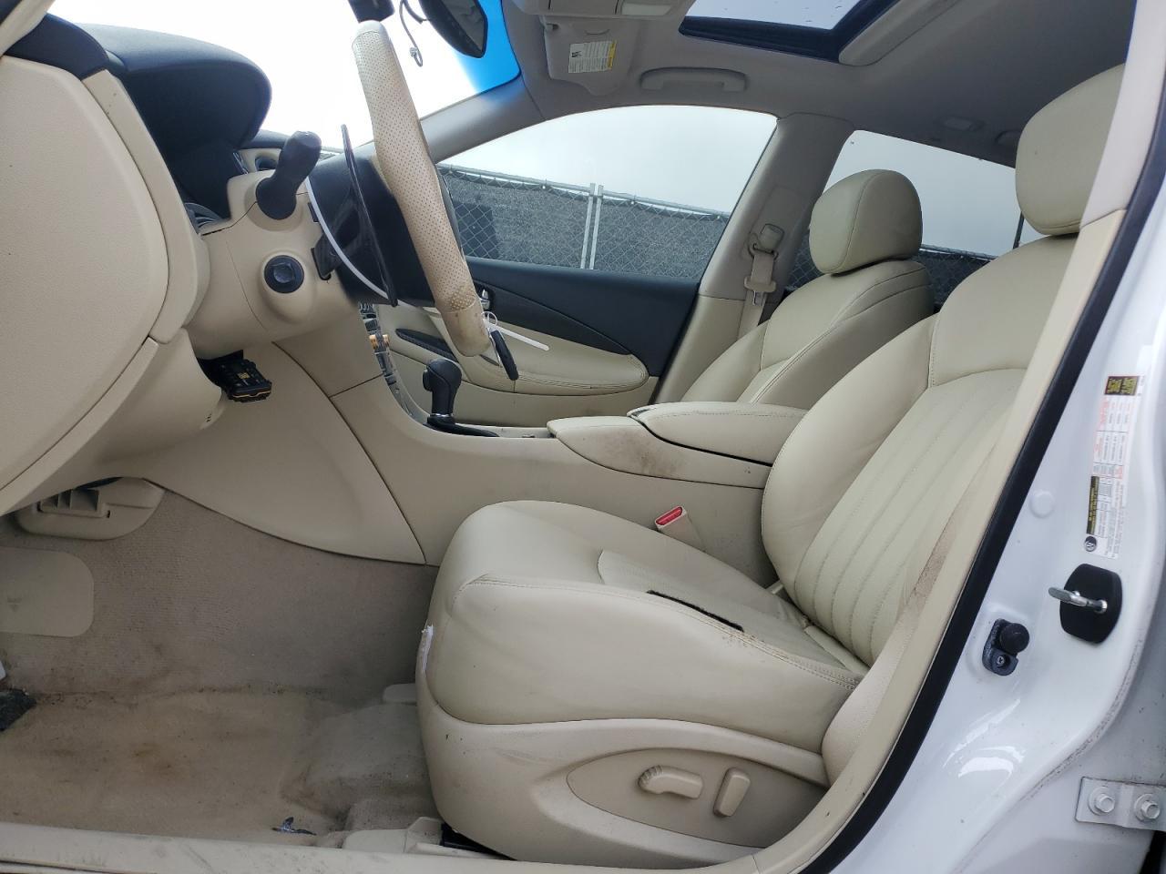 2016 INFINITI QX50 - Image 7