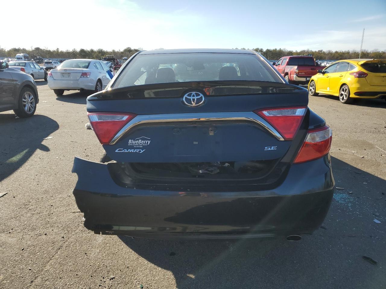 2017 TOYOTA CAMRY LE - Image 6