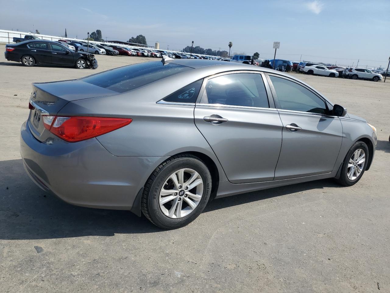2013 HYUNDAI SONATA GLS - Фото 3