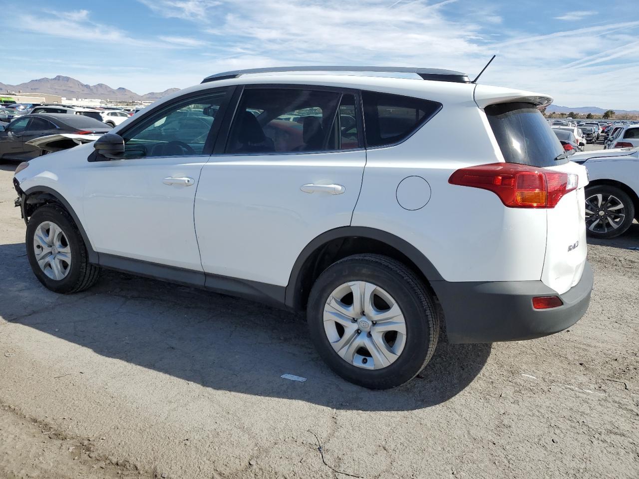 2014 TOYOTA RAV4 LE - Фото 2
