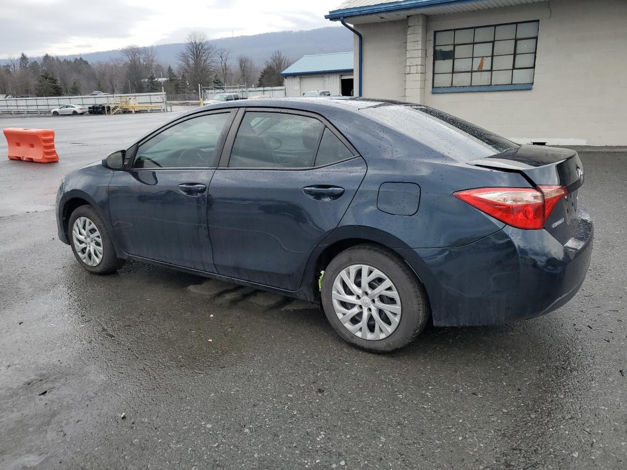 2019 TOYOTA COROLLA L - Фото 2