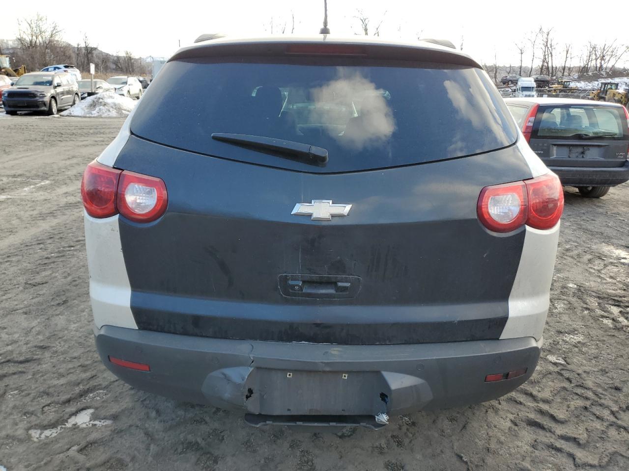 2012 CHEVROLET TRAVERSE L - Image 6