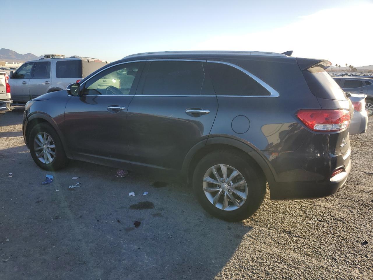2016 KIA SORENTO LX - Image 2