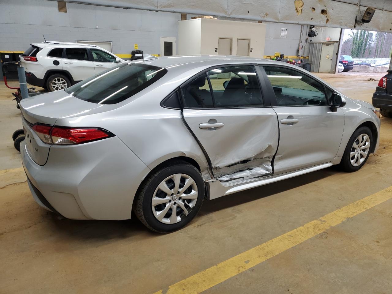 2022 TOYOTA COROLLA LE - Image 3