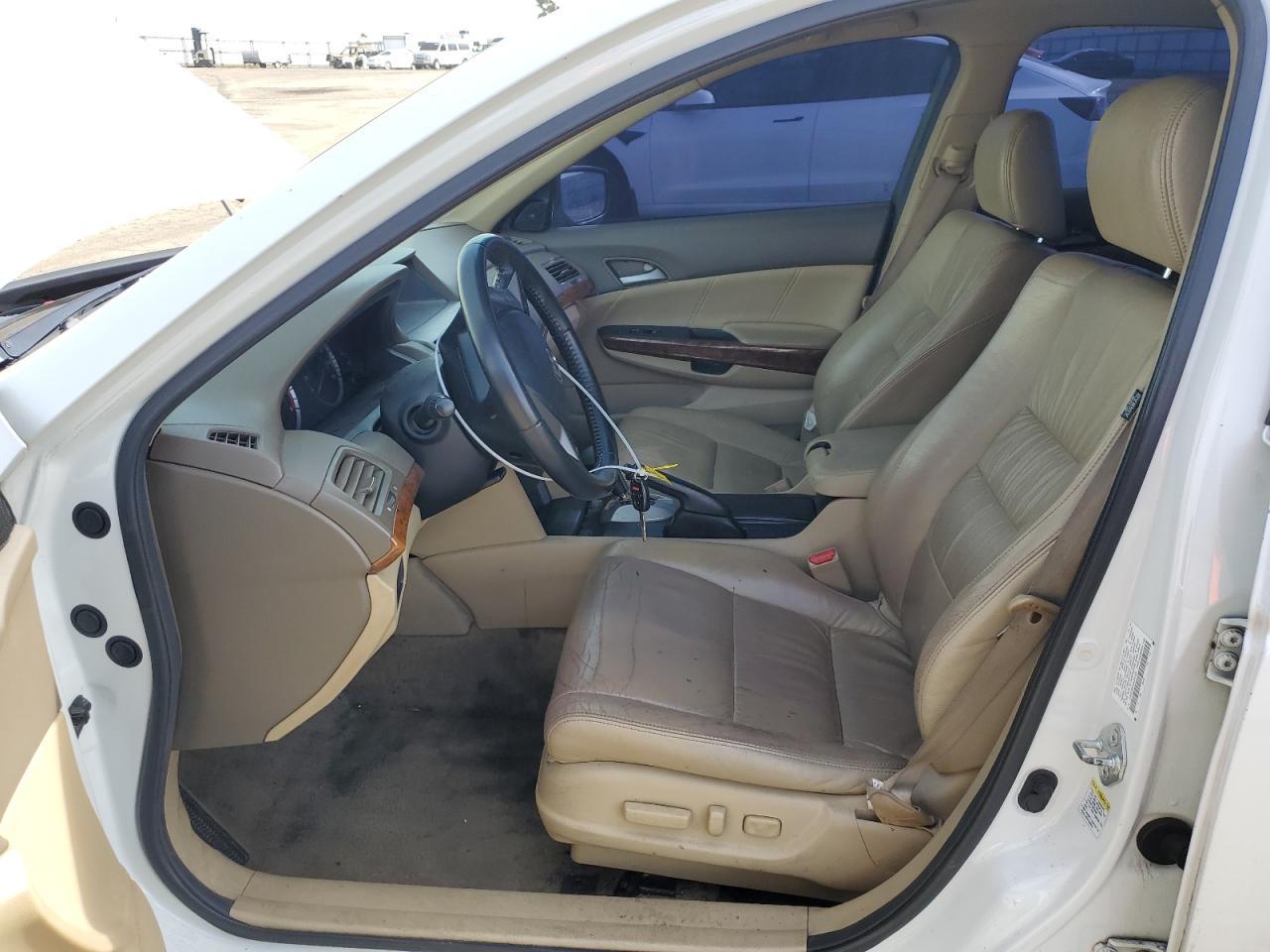 2010 HONDA ACCORD EXL - Image 7