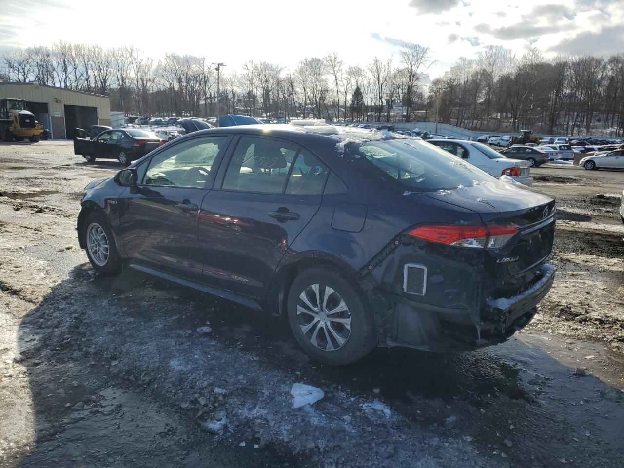 2021 TOYOTA COROLLA LE - Image 2