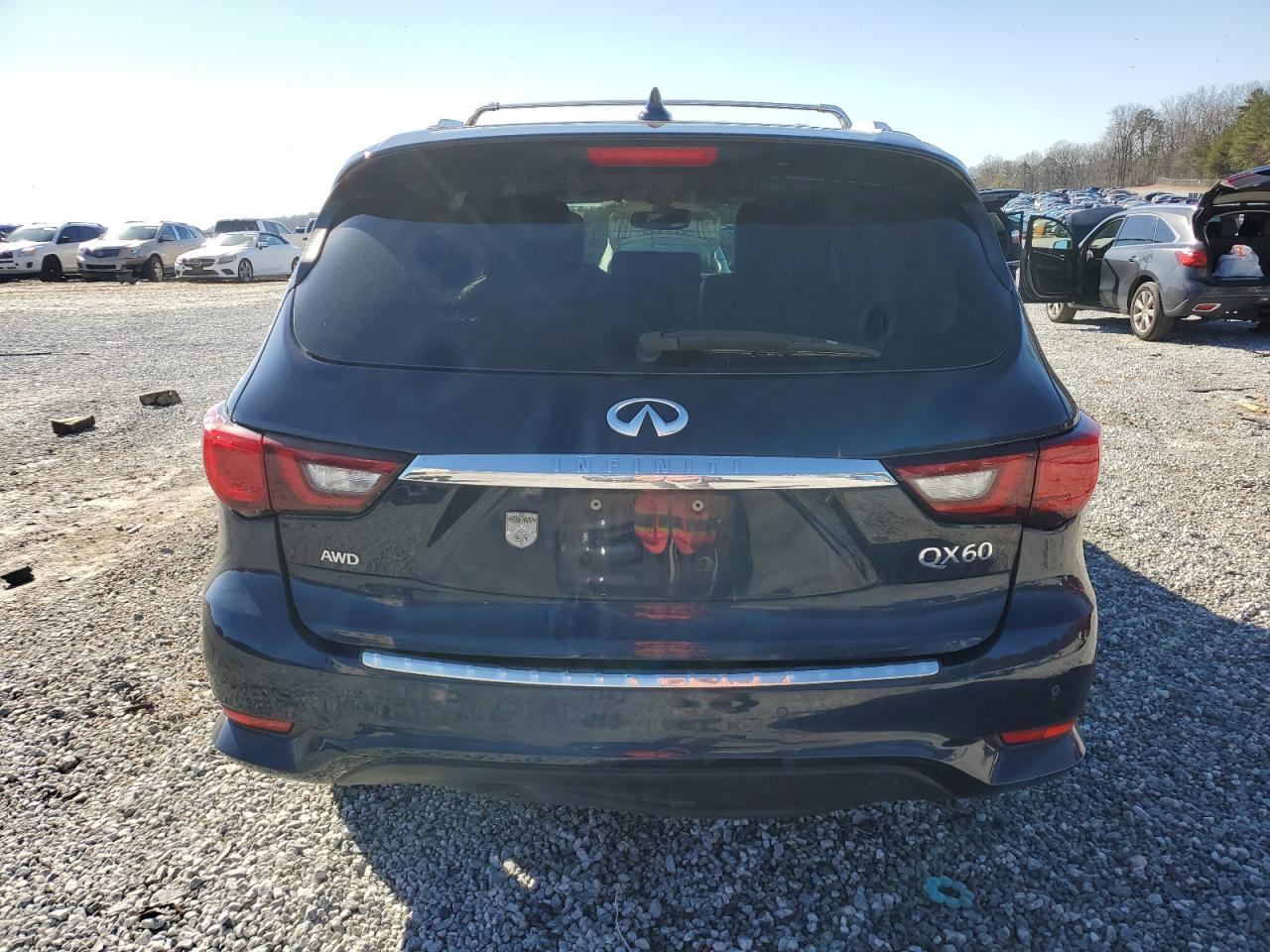 2019 INFINITI QX60 LUXE - Image 6