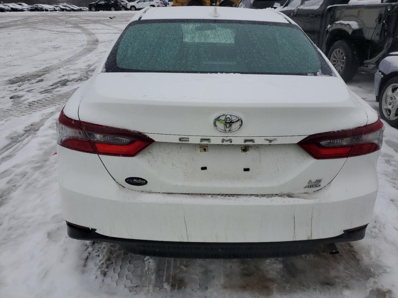 2024 TOYOTA CAMRY LE - Фото 6