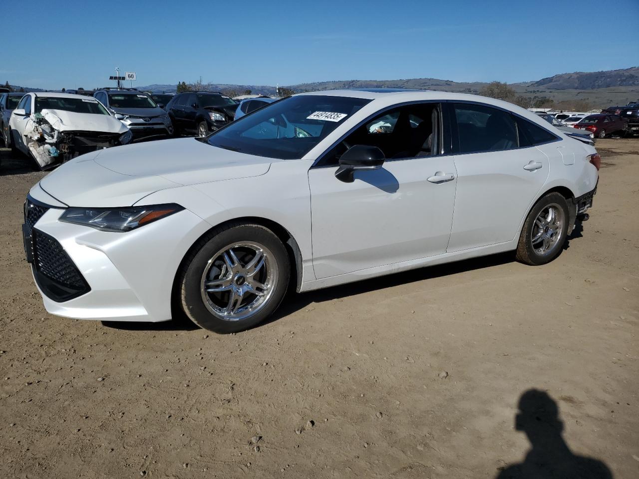 2019 TOYOTA AVALON XLE