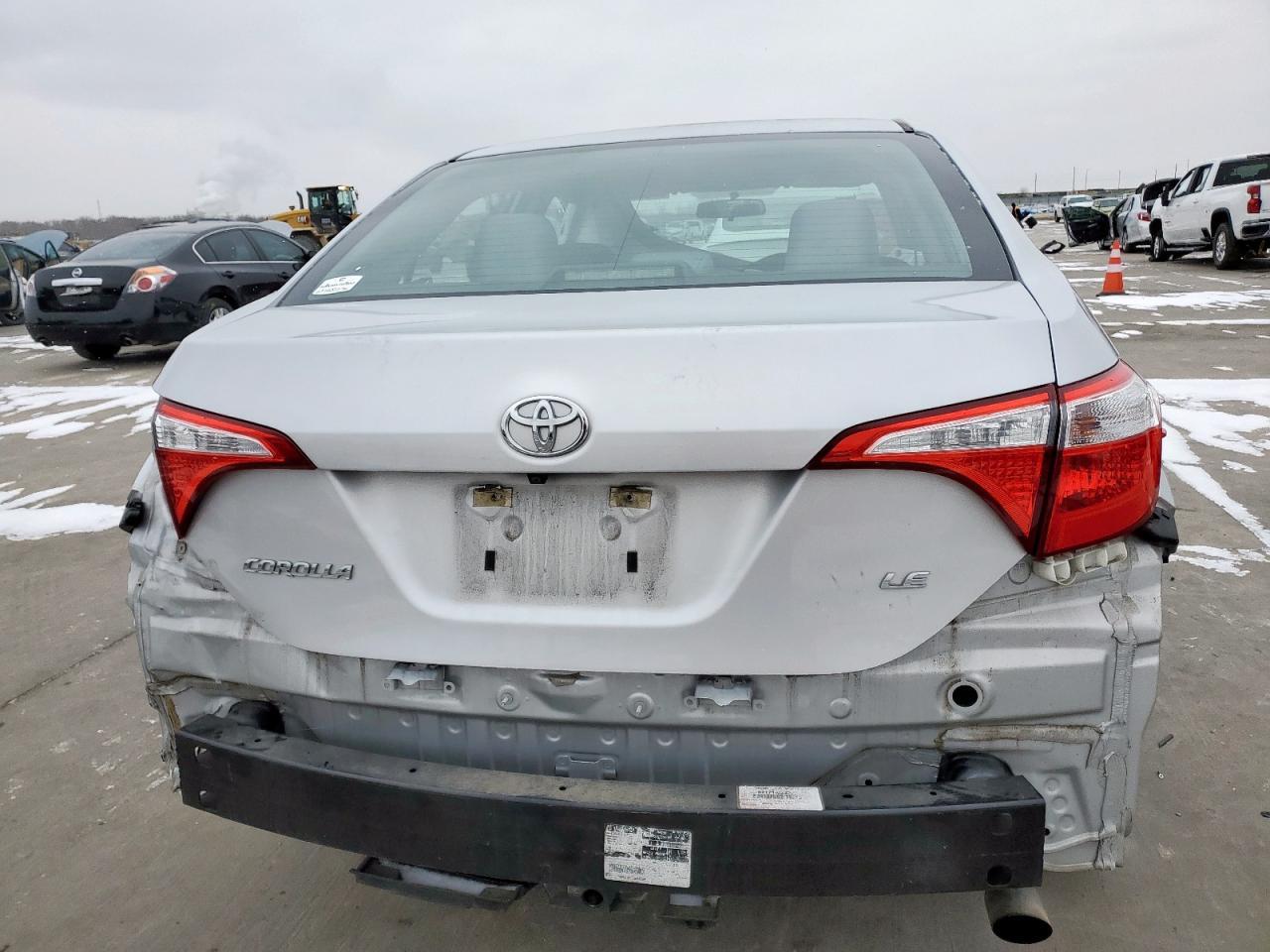 2015 TOYOTA COROLLA L - Image 6
