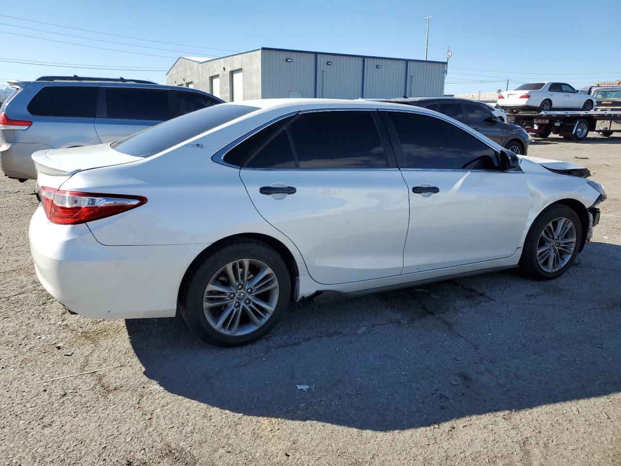 2016 TOYOTA CAMRY LE - Image 3