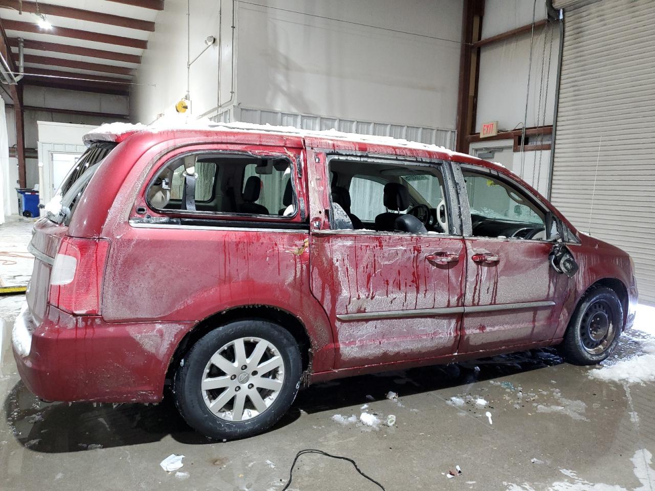2014 CHRYSLER TOWN & COU - Фото 3
