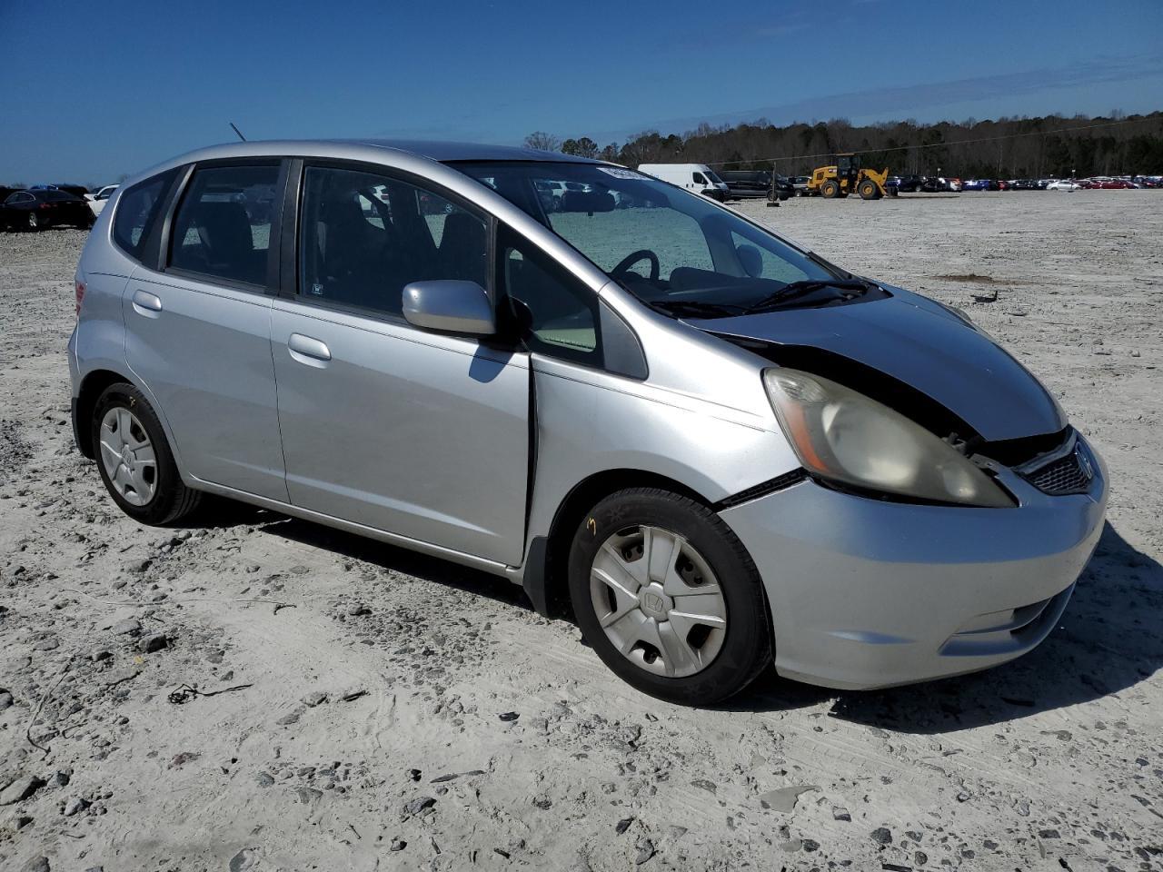2013 HONDA FIT - Фото 4