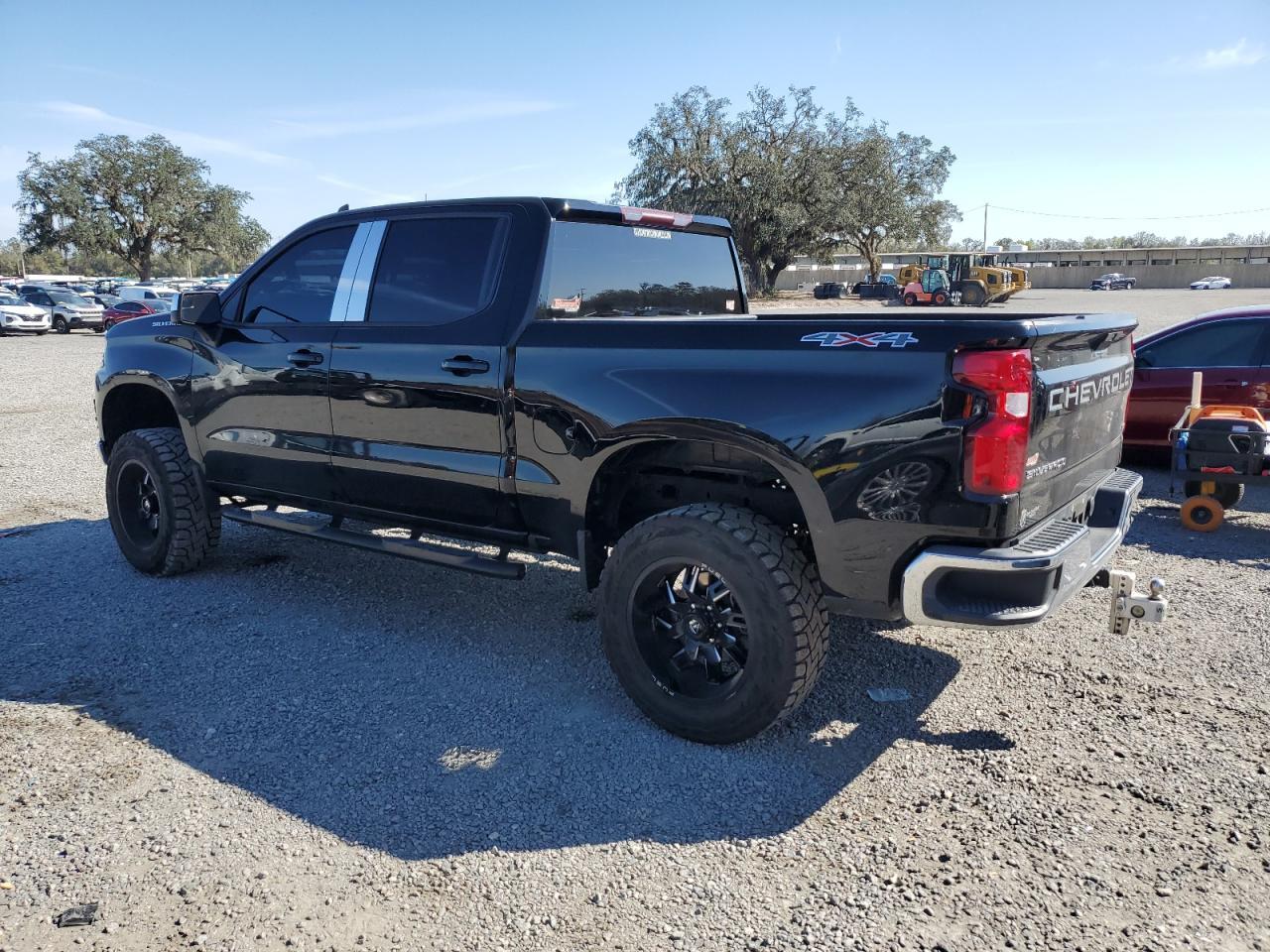 2020 CHEVROLET SILVERADO - Image 2