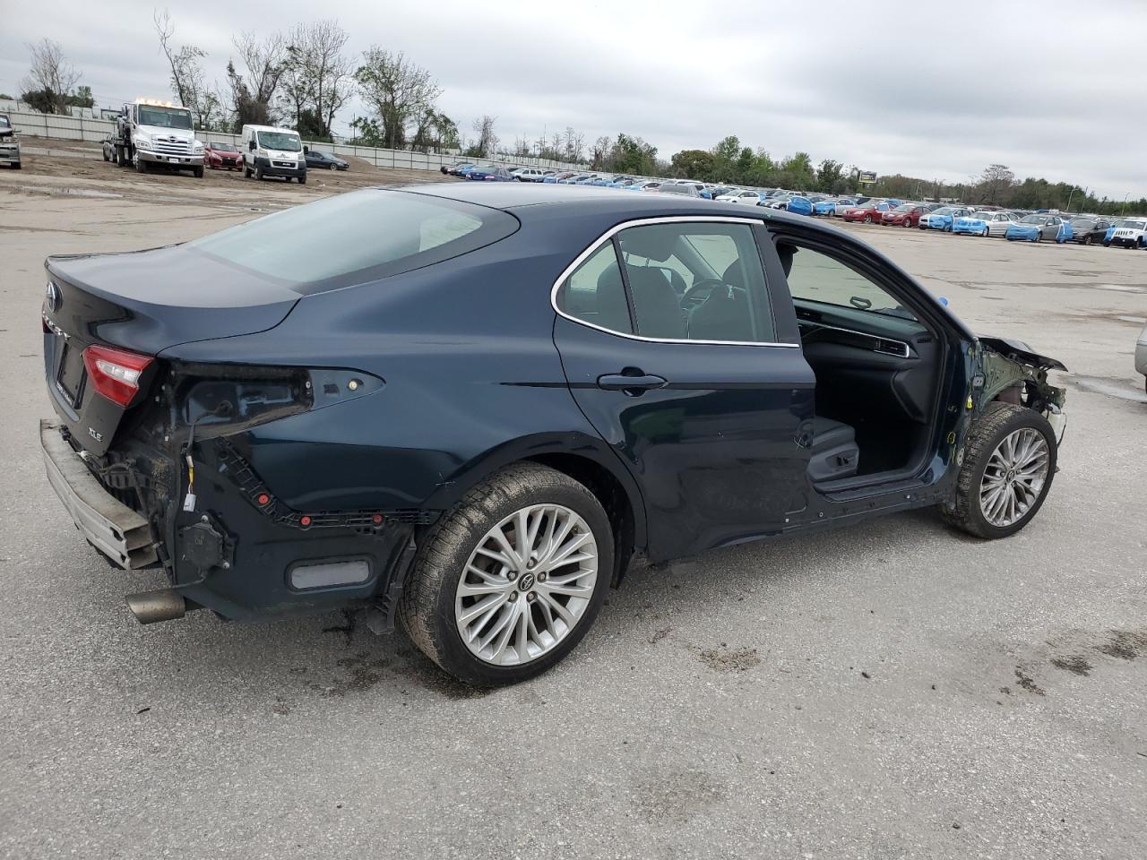 2018 TOYOTA CAMRY L - Image 3