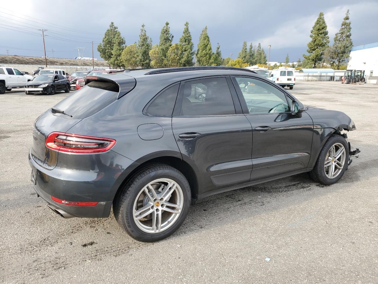 2018 PORSCHE MACAN S - Image 3