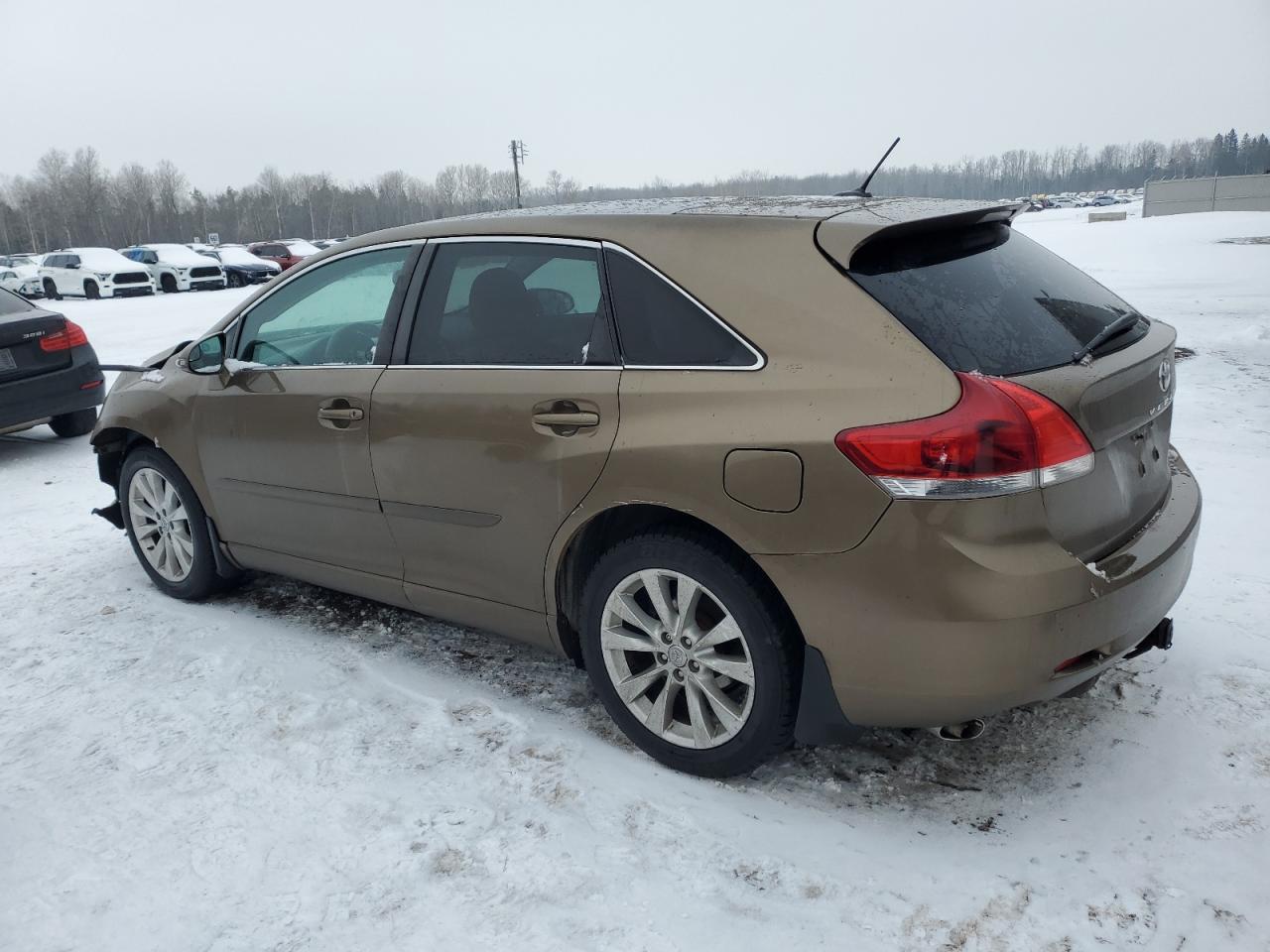 2013 TOYOTA VENZA LE - Image 2