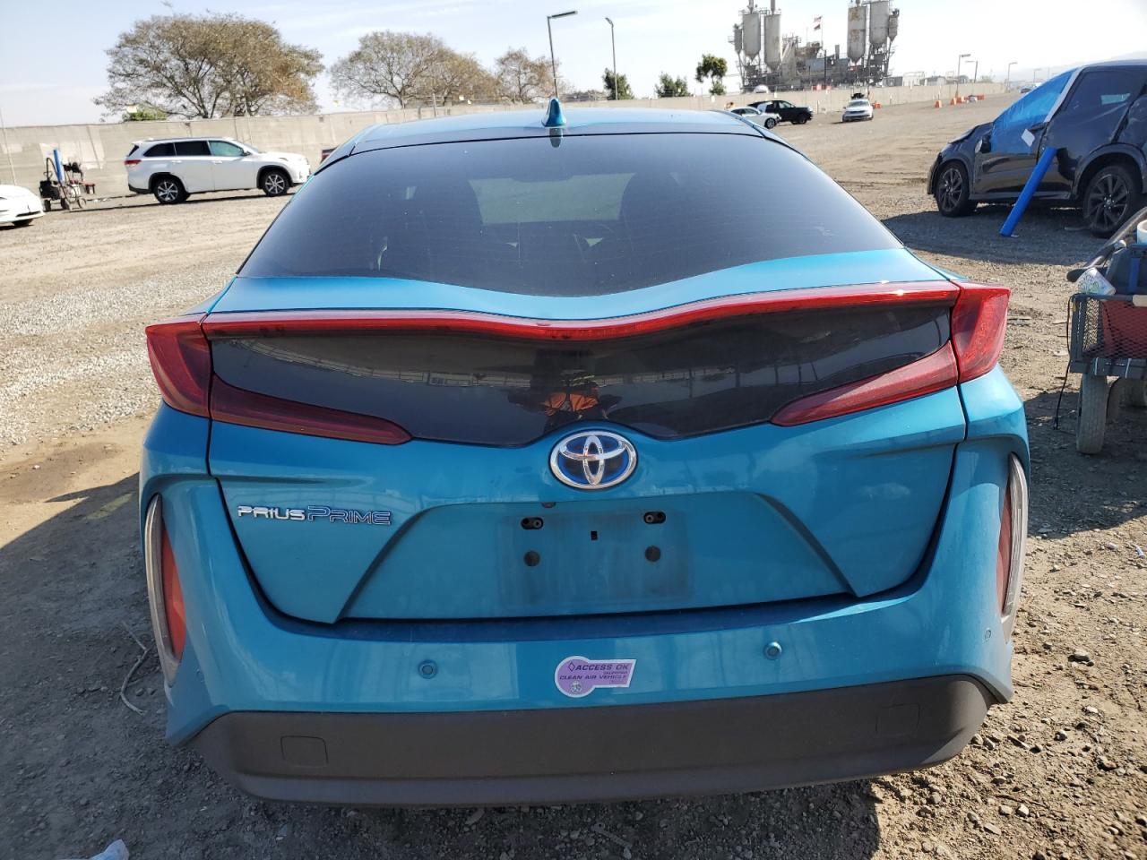 2018 TOYOTA PRIUS PRIM - Image 6