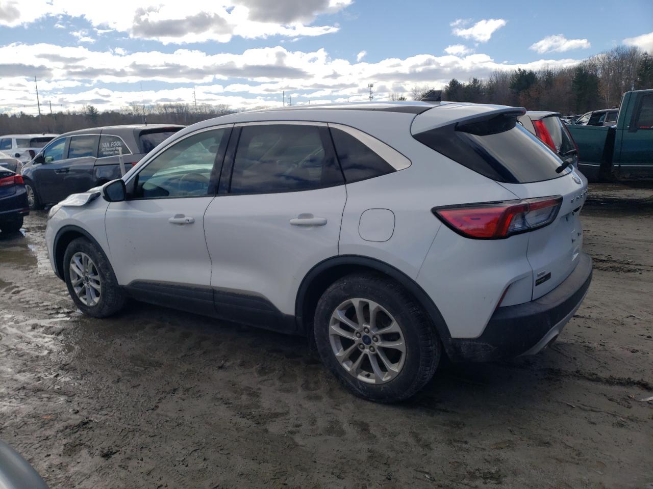 2020 FORD ESCAPE SE - Фото 2