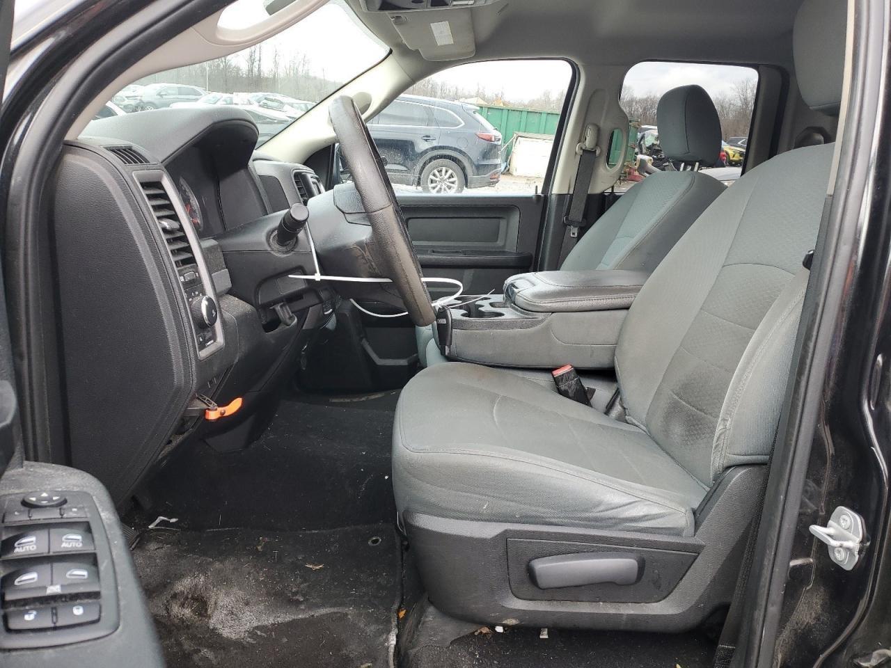 2017 RAM 1500 ST - Image 7