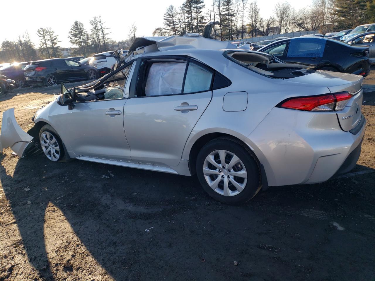 2025 TOYOTA COROLLA LE - Фото 2
